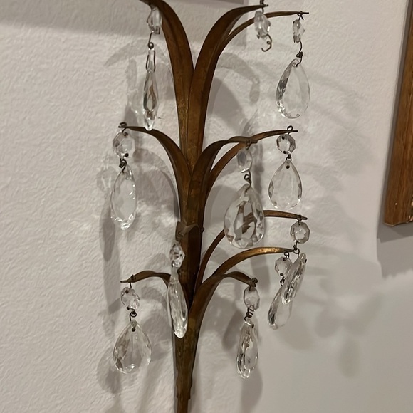 Vintage Hollywood Regency 18” Sconce Crystal Glass Prism Tole Metal - Gold Gilt - Picture 2 of 14